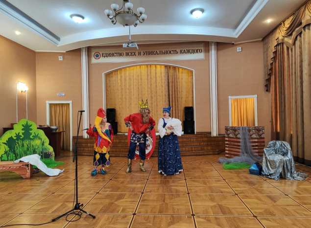 Группа «Калейдоскоп» выступила для учащихся гимназии № 6